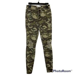 Mudd Camo Print High Rise Distressed Skinny Jegging Size 1